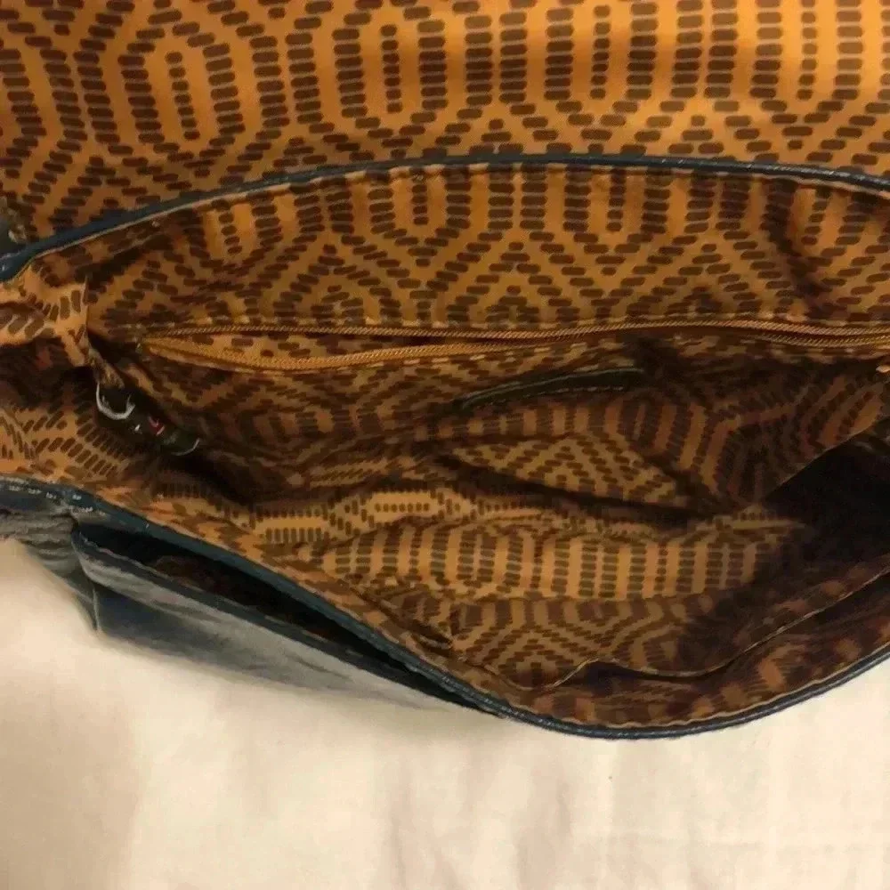 Axcess shoulder bag - Picture 8 of 12
